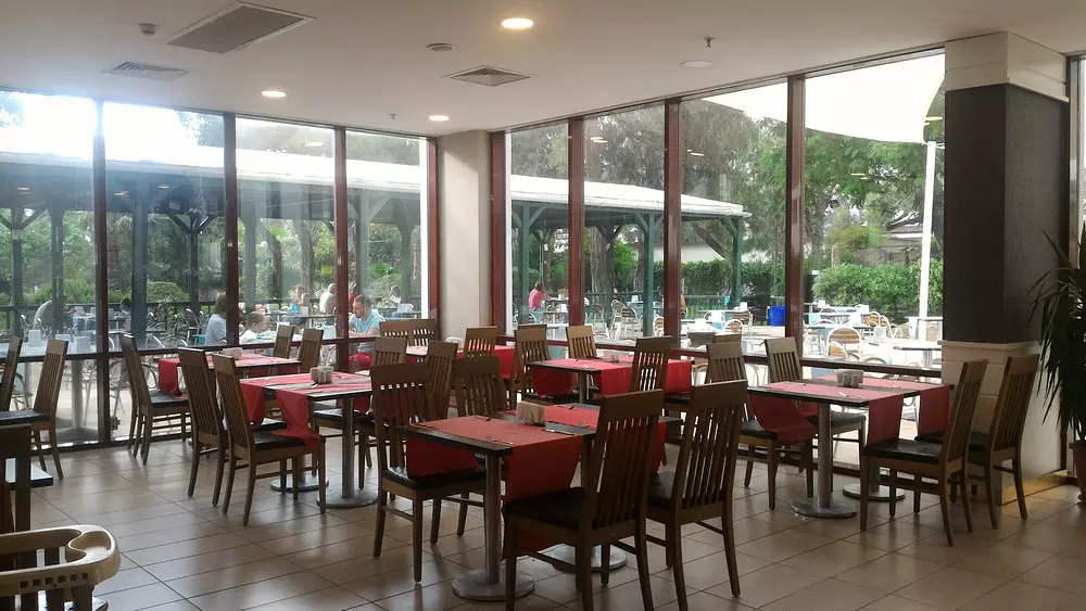 رستوران PERRE LA MER